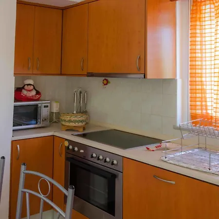 Goji Vegan Aparthotel
