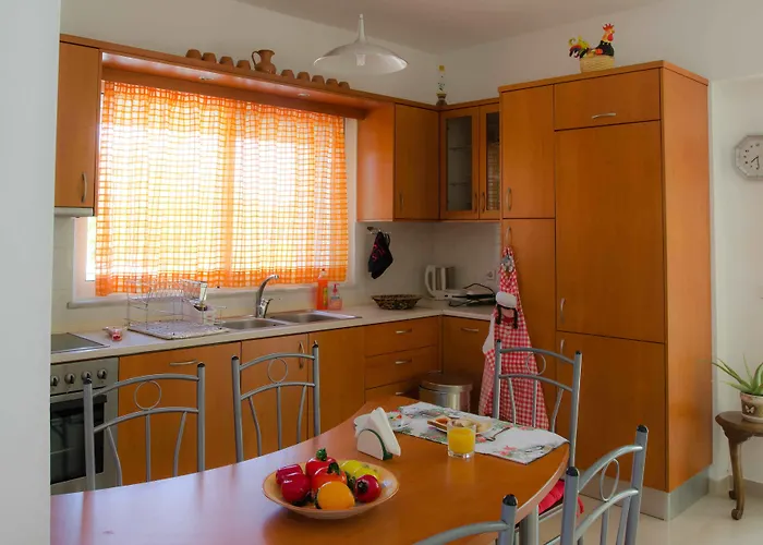 Goji Vegan Apartahotel 3*