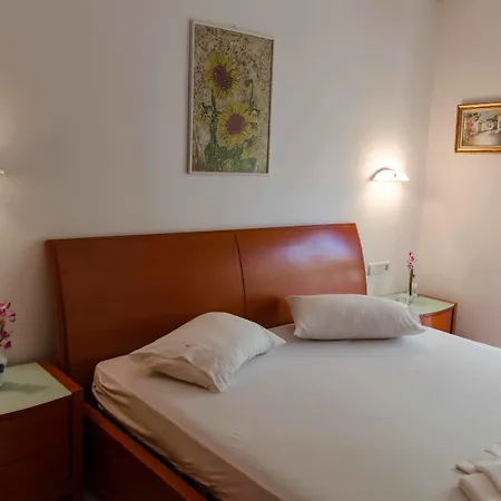 Goji Vegan Hotel apartamentowy 3*
