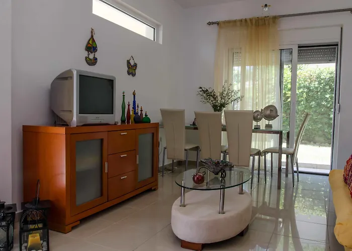 Goji Vegan Hotel apartamentowy 3*